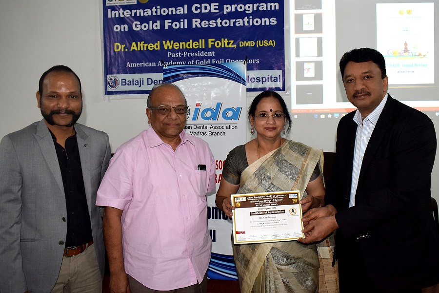 Prof Balaji Presenting Prof Mahalaxmi With A Certificate Of Appreciation At The Completion Of Her Lecture At The Cde Program