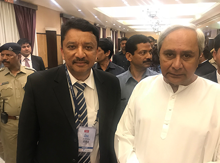 Dr S M Balaji With The Hon’ble Shri Navin Patnaik Chief Minister Of Orissa At The Conference