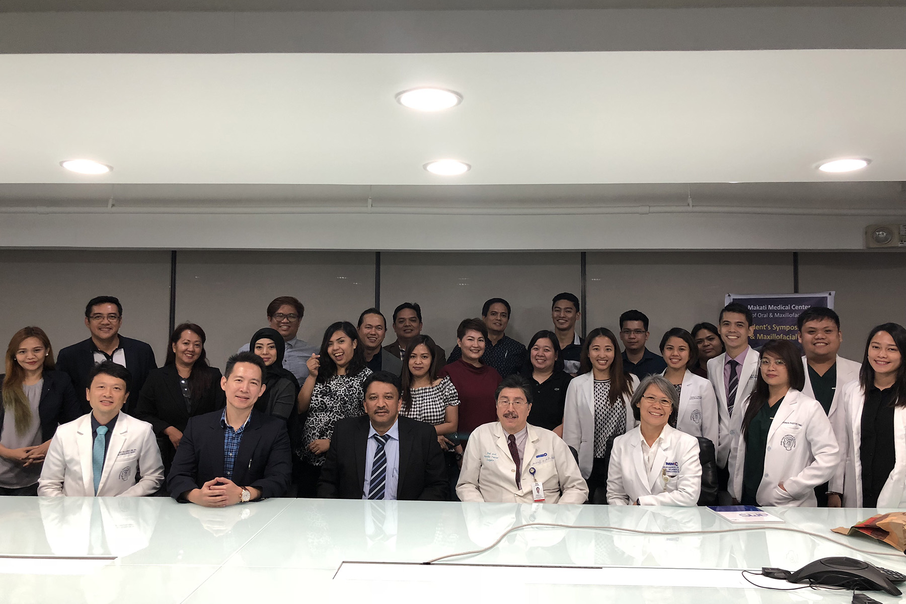 Prof Sm Balaji With Dr Ted Nicoloff, Dr Charles Sia And All The Residents Who Attended His Lecture