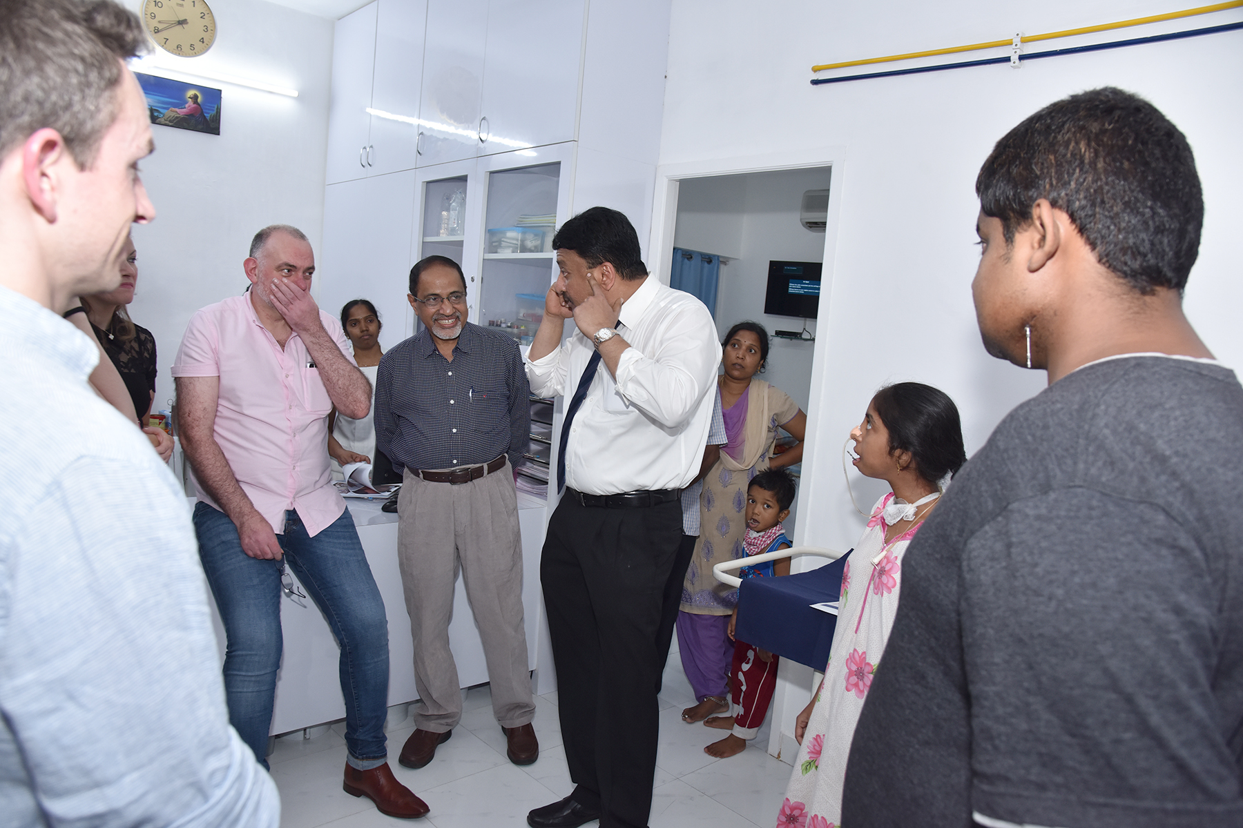 Visit of Dr Andrew Edwards, Dean-Elect, Faculty of Dentistry, Royal College of Surgeons, Glasgow 15 Innovations Being Explained By Dr Sm Balaji.