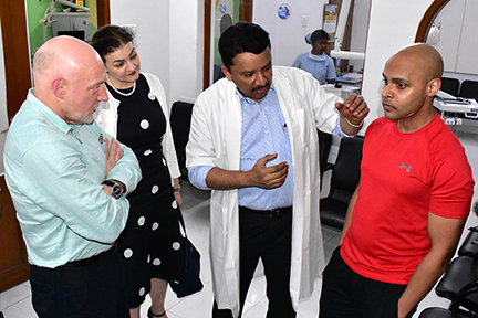 Professor Mark Boyd of University of Liverpool visits Balaji Dental and Craniofacial Hospital 4 Professor Boyd And Dr Vlatkovic Listen Intently As Dr Sm Balaji Explains The Treatment Planning Protocol Undertaken For Distraction Osteogenesis