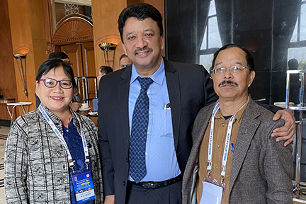 Dr SM Balaji delivers keynote lecture at IndoCleftCon 2020 held at New Delhi 5 Dr Sm Balaji Interacting With Delegates At The Indocleftcon 2020 That Concluded Recently In New Delhi