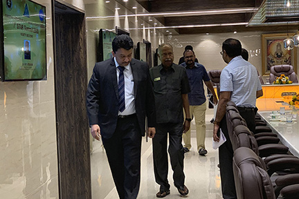 Dr SM Balaji leads brainstorming session at deans meet in Saveetha Dental College 7 Dr Sm Balaji With Dr Nm Veeraiyan, Chancellor, Simats, At The Conclusion Of The Deans Meeting In Saveetha Dental College