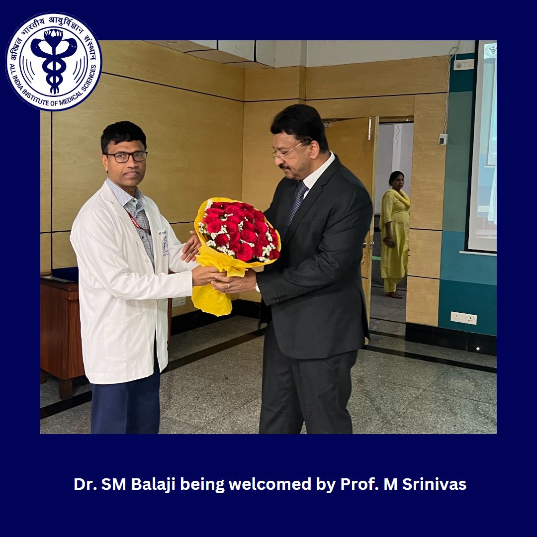 Dr Sm Balaji Being Welcomed By Prof M Srinivas