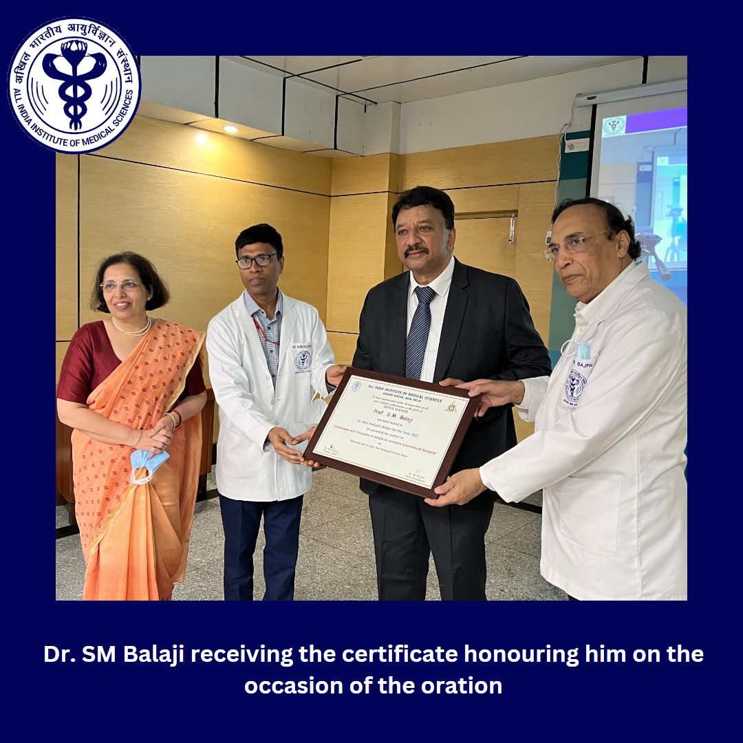 Dr Sm Balaji Receiving The Certificate Honouring Him On The Occasion Of The Oration